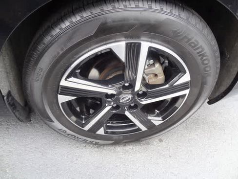 Used 2024 Nissan Sentra SV FWD image 22