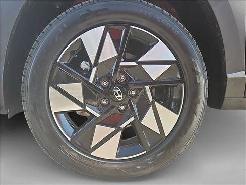 Used 2024 Hyundai Kona SEL AWD/4WD image 29