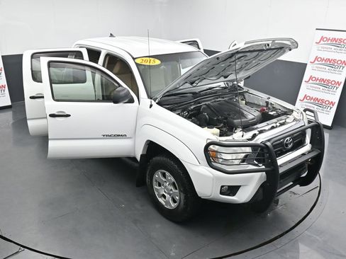 Used 2015 Toyota Tacoma PreRunner w/ SR5 Package image 40
