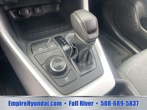 Used 2021 Toyota RAV4 XLE w/ Protection Package (TMS) AWD/4WD image 26