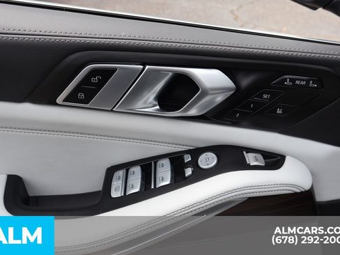 Used 2025 BMW X7 xDrive40i w/ Premium Package AWD/4WD image 12