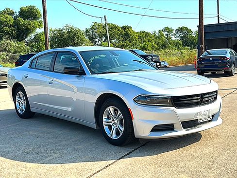Used 2023 Dodge Charger SXT image 10