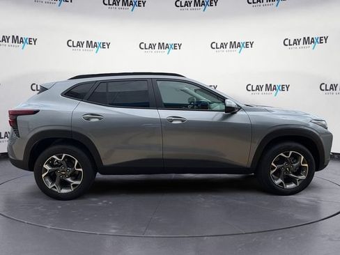 New 2026 Chevrolet Trax LT w/ Driver Confidence Package FWD image 6