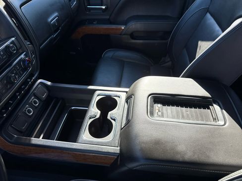 Used 2019 Chevrolet Silverado 2500 High Country w/ Snow Plow Prep Package image 17