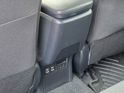 Used 2023 Toyota Prius Prime Premium image 18