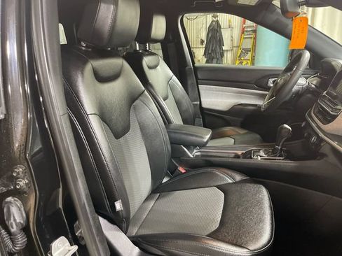 Certified 2024 Jeep Compass Latitude AWD/4WD image 23