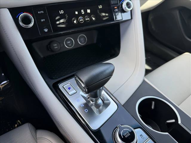 Used 2025 Genesis G70 2.5T RWD image 16