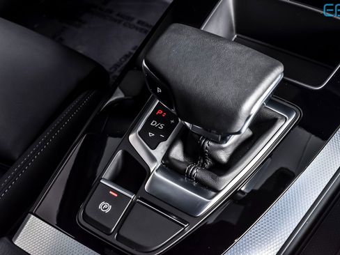 Used 2024 Audi Q5 2.0T Prestige w/ Prestige Package image 41