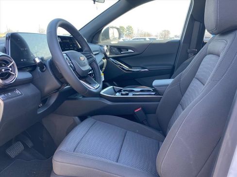 New 2026 Chevrolet Equinox LT image 13
