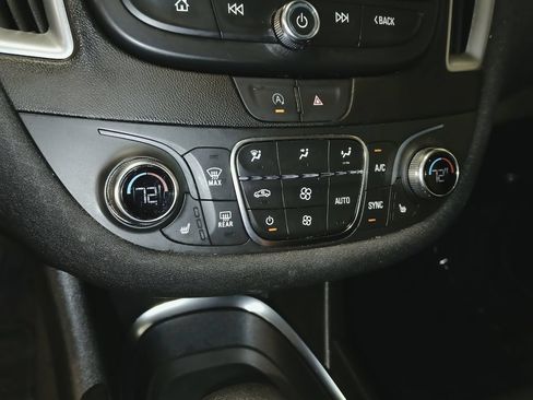 Used 2024 Chevrolet Malibu LT FWD image 19