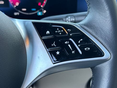 Certified 2025 Mercedes-Benz GLB 250 image 28