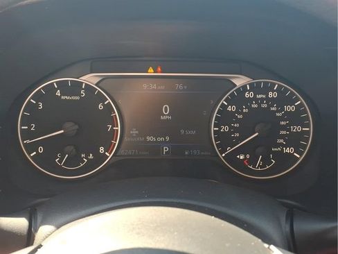 Used 2024 Nissan Altima 2.5 SV FWD image 13