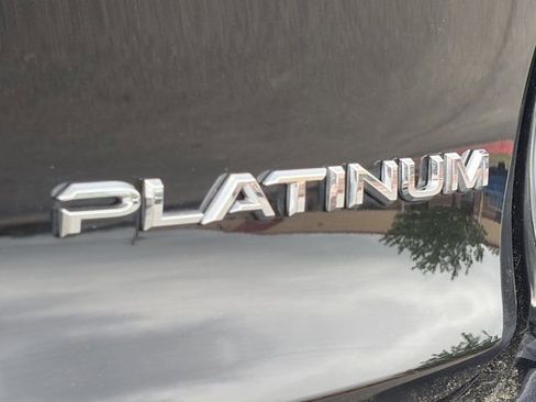 Used 2024 Toyota Crown Platinum image 5