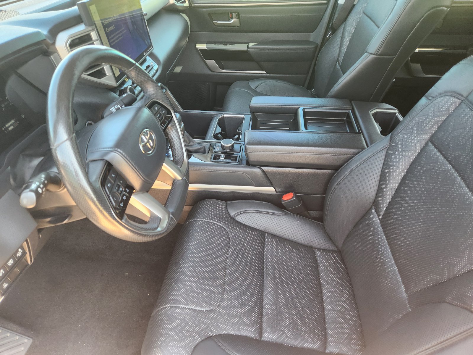 Used 2024 Toyota Tundra Limited w/ Power Package AWD/4WD image 16