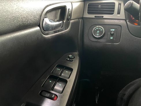 Used 2008 Chevrolet Impala SS w/ Convenience Package image 36