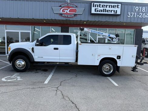 Used 2017 Ford F450 XL w/ Power Equipment Group image 11