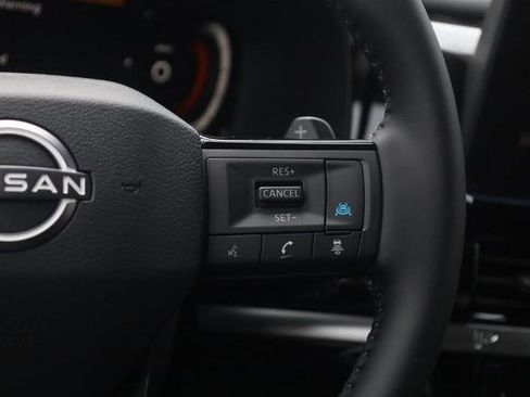 New 2026 Nissan Pathfinder Platinum AWD/4WD image 8