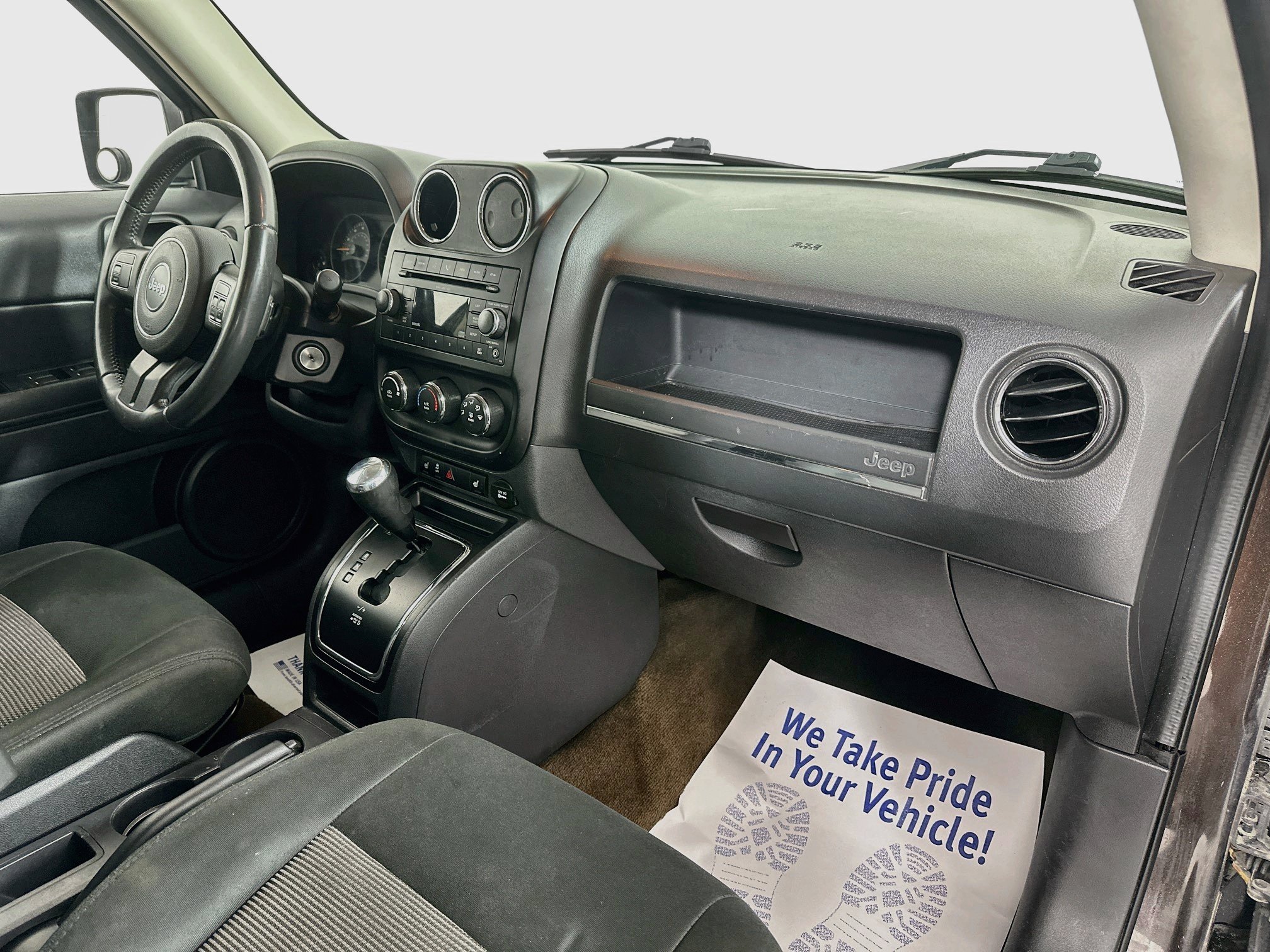 Used 2014 Jeep Patriot Latitude FWD image 27