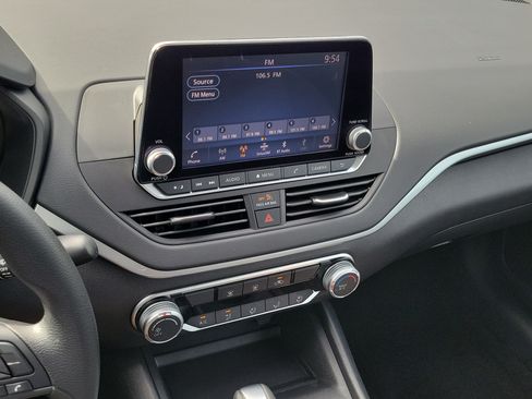Certified 2025 Nissan Altima 2.5 S FWD image 24