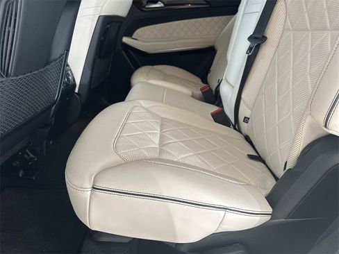 Used 2019 Mercedes-Benz GLS 550 4MATIC image 30