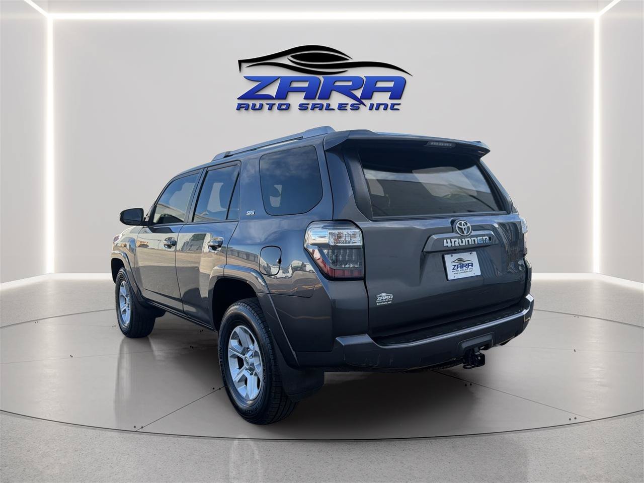 Used 2018 Toyota 4Runner SR5 Premium AWD/4WD image 5