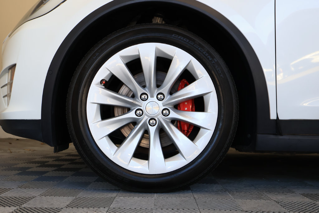Used 2020 Tesla Model X Performance AWD/4WD image 9