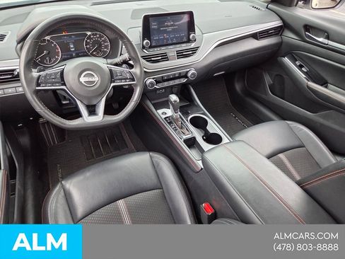 Used 2025 Nissan Altima 2.5 SR FWD image 8