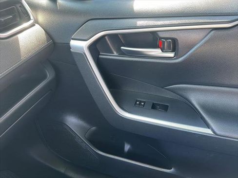 Certified 2019 Toyota RAV4 XLE image 25