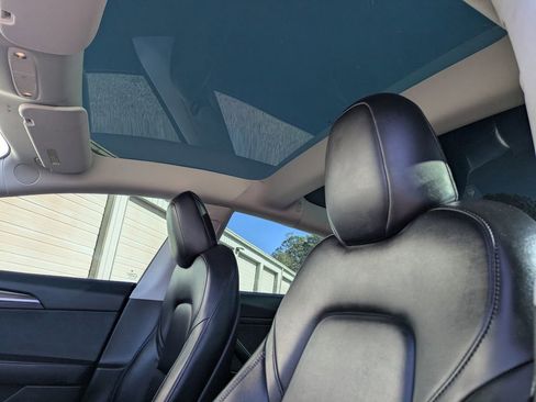 Used 2023 Tesla Model 3 Standard Range image 23