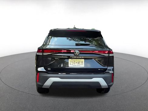 Used 2026 Volkswagen Tiguan SE AWD/4WD image 12