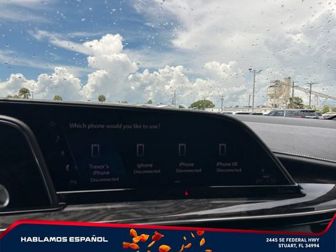 Used 2021 Cadillac Escalade ESV Premium Luxury w/ Driver Assist Tech Package RWD image 32