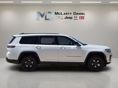 New 2026 Jeep Grand Cherokee L 4WD image 6