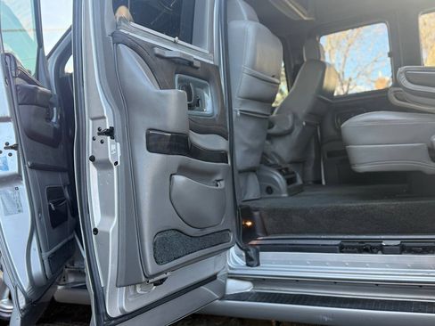 Used 2013 GMC Savana 1500 RWD image 20