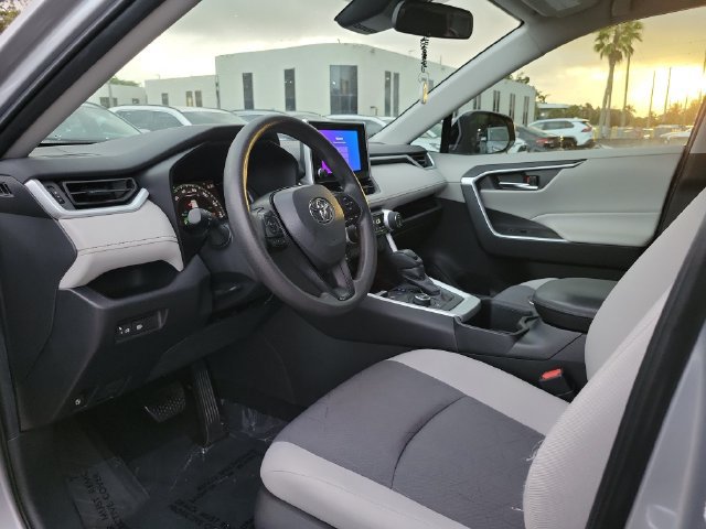 Used 2024 Toyota RAV4 XLE AWD/4WD image 12