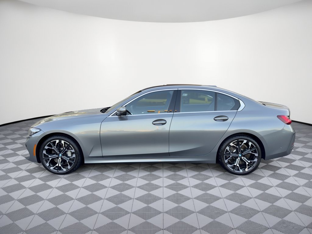 Certified 2026 BMW 330i Sedan RWD image 2
