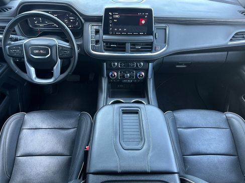 Used 2023 GMC Yukon XL SLT image 14