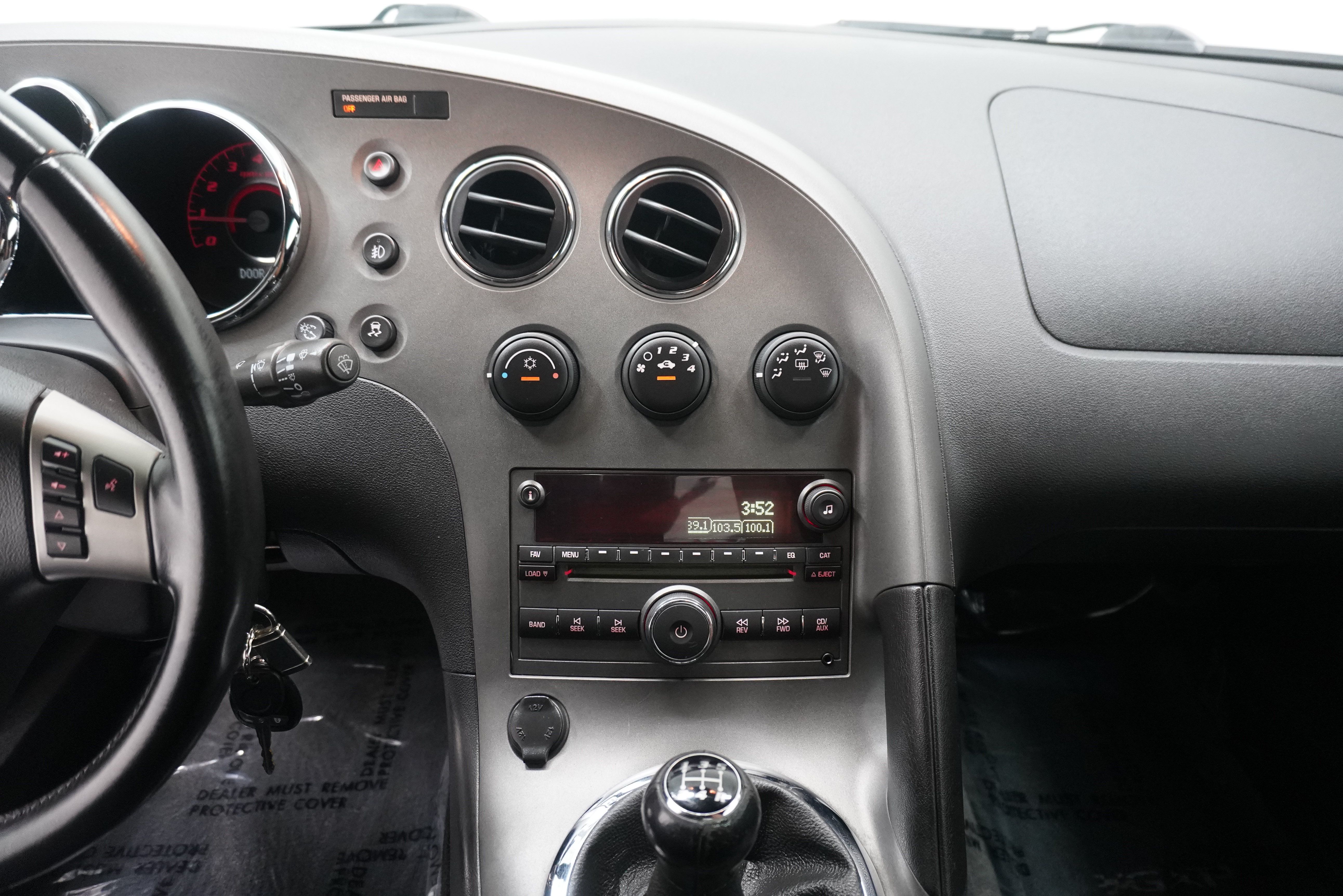 Used 2008 Pontiac Solstice GXP w/ Premium Package RWD image 19