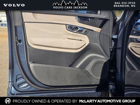 New 2026 Volvo XC90 B6 Plus w/ Protection Package Premier AWD/4WD image 12