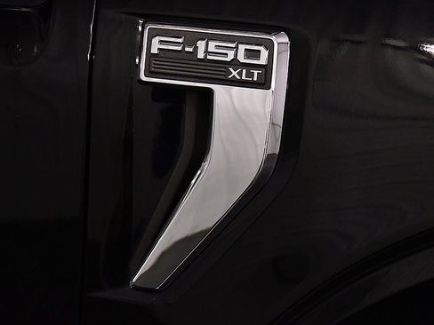 Used 2022 Ford F150 XLT w/ Equipment Group 302A High image 10