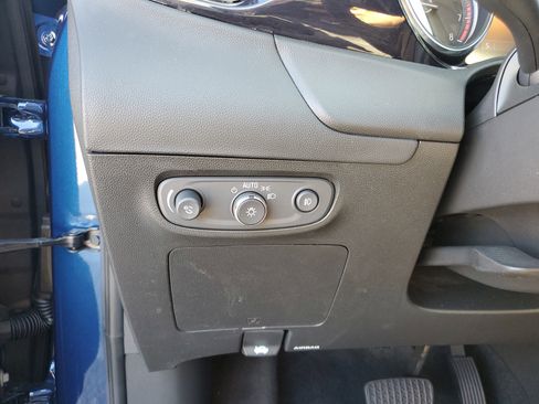 Used 2022 Buick Encore GX Select image 25