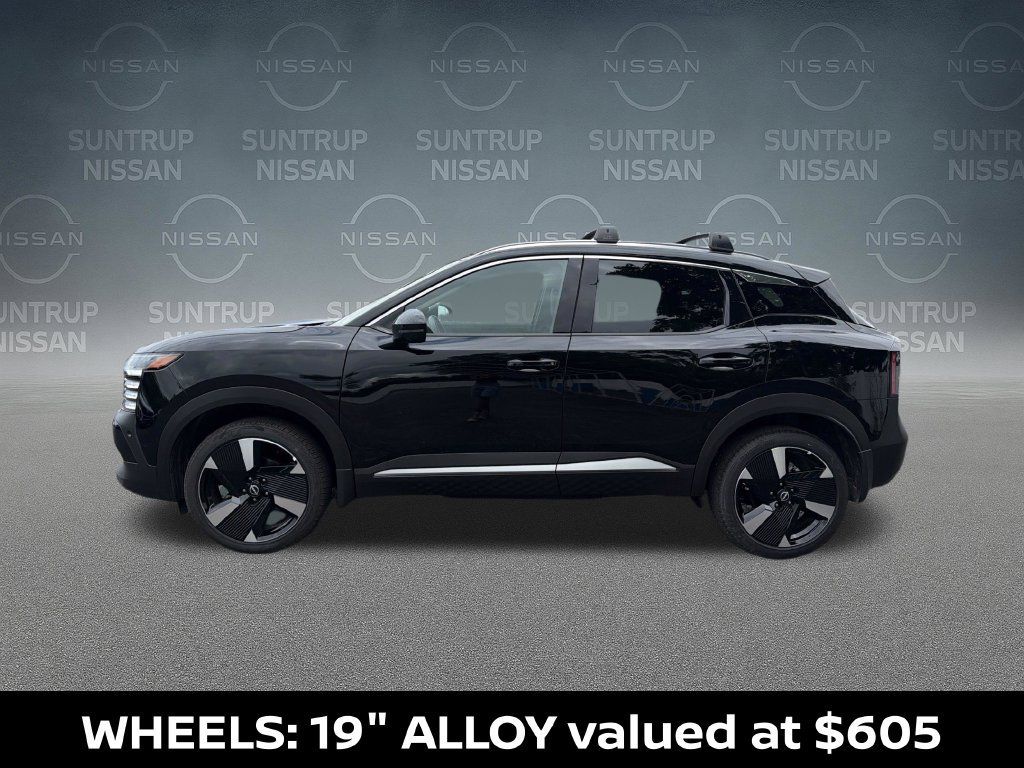 Certified 2026 Nissan Kicks SR FWD image 2