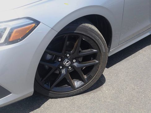 Used 2023 Honda Civic Sport image 8