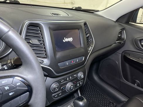 Certified 2021 Jeep Cherokee Latitude Plus image 42