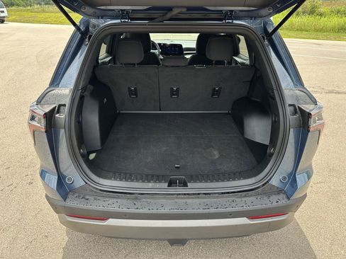 Used 2025 Chevrolet Equinox LT AWD/4WD image 4