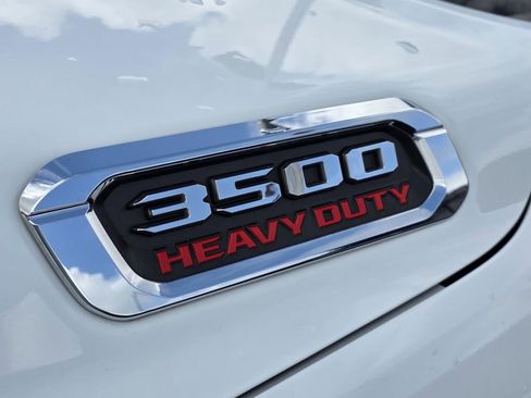 Used 2024 RAM 3500 Tradesman w/ Chrome Appearance Group image 29