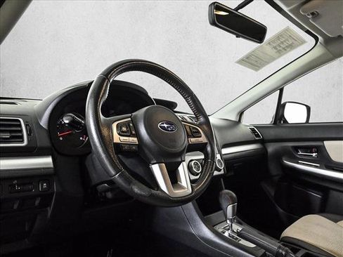Used 2017 Subaru Crosstrek 2.0i Premium w/ Popular Package #1 AWD/4WD image 10
