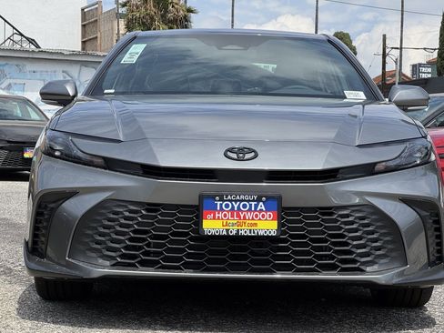 New 2026 Toyota Camry SE image 7