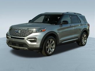 Used 2020 Ford Explorer Platinum w/ Premium Technology Package AWD/4WD video 3