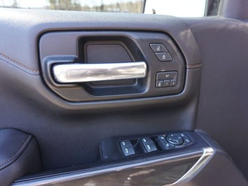 Used 2019 GMC Sierra 1500 AT4 w/ AT4 Premium Package image 3