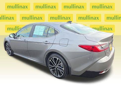 Used 2025 Toyota Camry XLE w/ Premium Plus Package AWD/4WD image 11